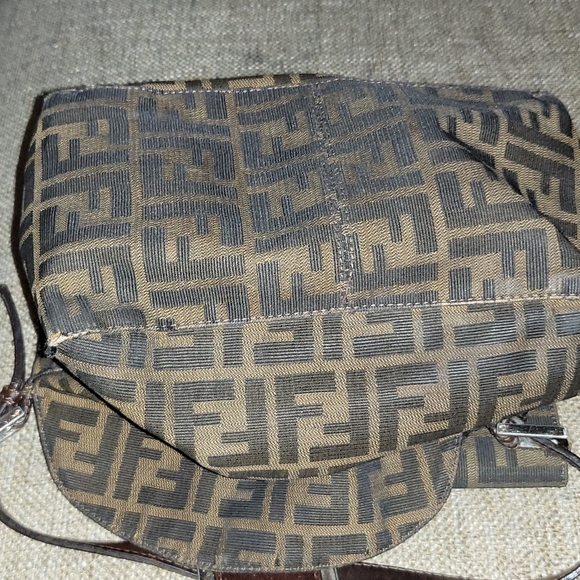 Vintage Fendi Bag π - Picture 15 of 15